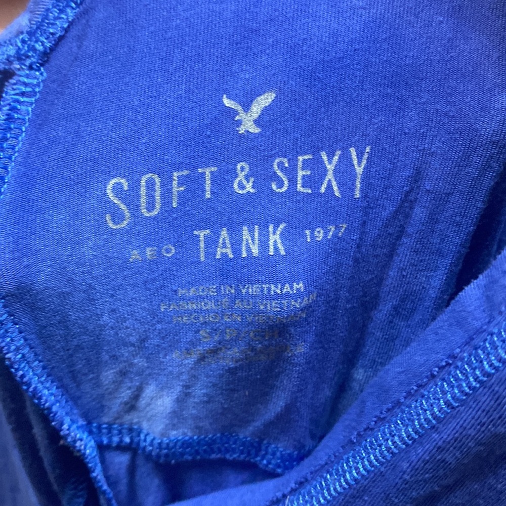 AEO Tank - Picture 2 of 3